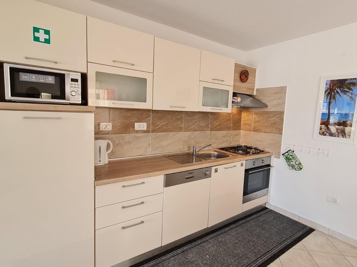 Holiday Home "Mala Kuca " With Heated Pool Pula Buitenkant foto