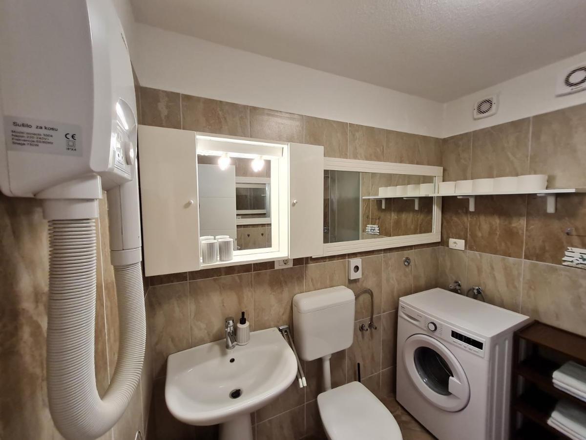 Holiday Home "Mala Kuca " With Heated Pool Pula Buitenkant foto